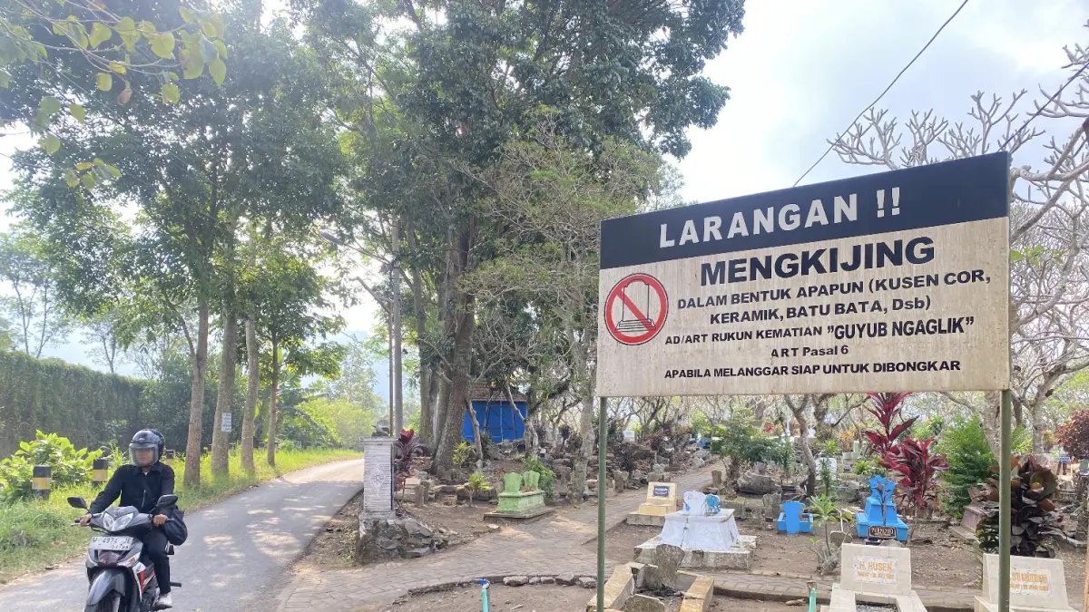 DILINDUNGI PERDA: Kawasan makam di Kelurahan Ngaglik, Kecamatan Batu dinilai mengalami keterbatasan kapasitas. Pengembang perumahan kini wajib menyediakan makam dua persen dari luas lahan total yang dikembangkan.