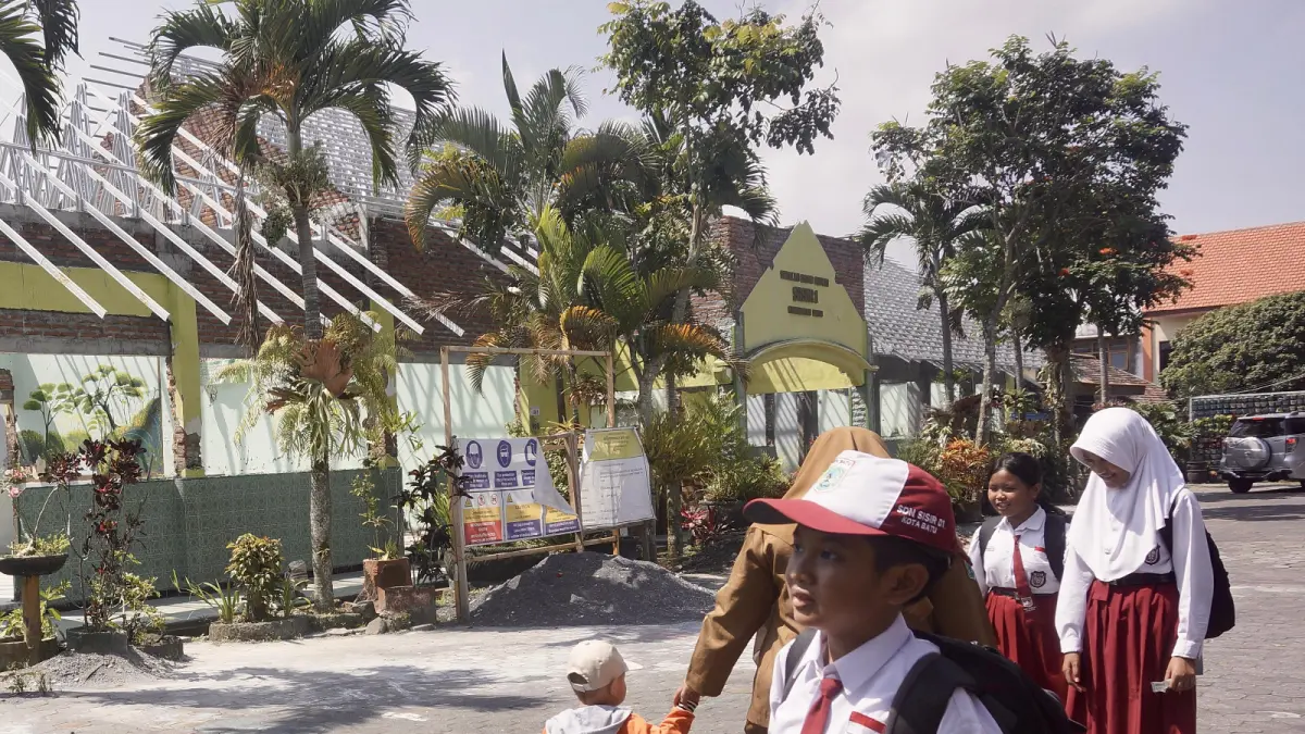 Kaji Ulang Proyek Mangkrak Tiga Sekolah, Disdik Siapkan Usulan Lanjutan di APBD 2027, Audit Struktur Masih Berjalan (RORI DINANDA BESTARI/RADAR BATU)