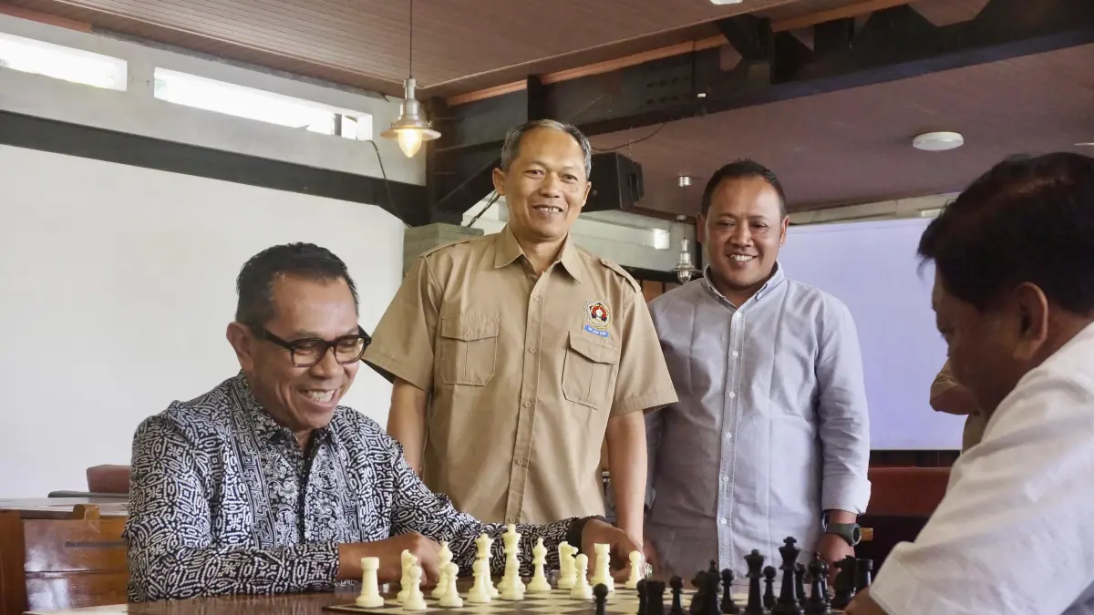 SERU: Gelaran Turnamen Catur Bahagia yang diinisiasi oleh Seksi Wartawan Olahraga (SIWO) PWI Malang Raya, siang tadi (6/8).