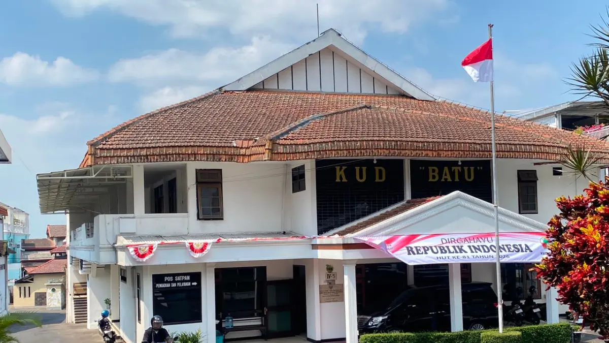 USAHA RAKYAT: Koperasi Unit Desa (KUD) Batu menyumbang SHU cukup besar tiap tahunnya. Koperasi tersebut sekaligus paling aktif beroperasi hingga saat ini. (RORI DINANDA BESTARI/RADAR BATU)