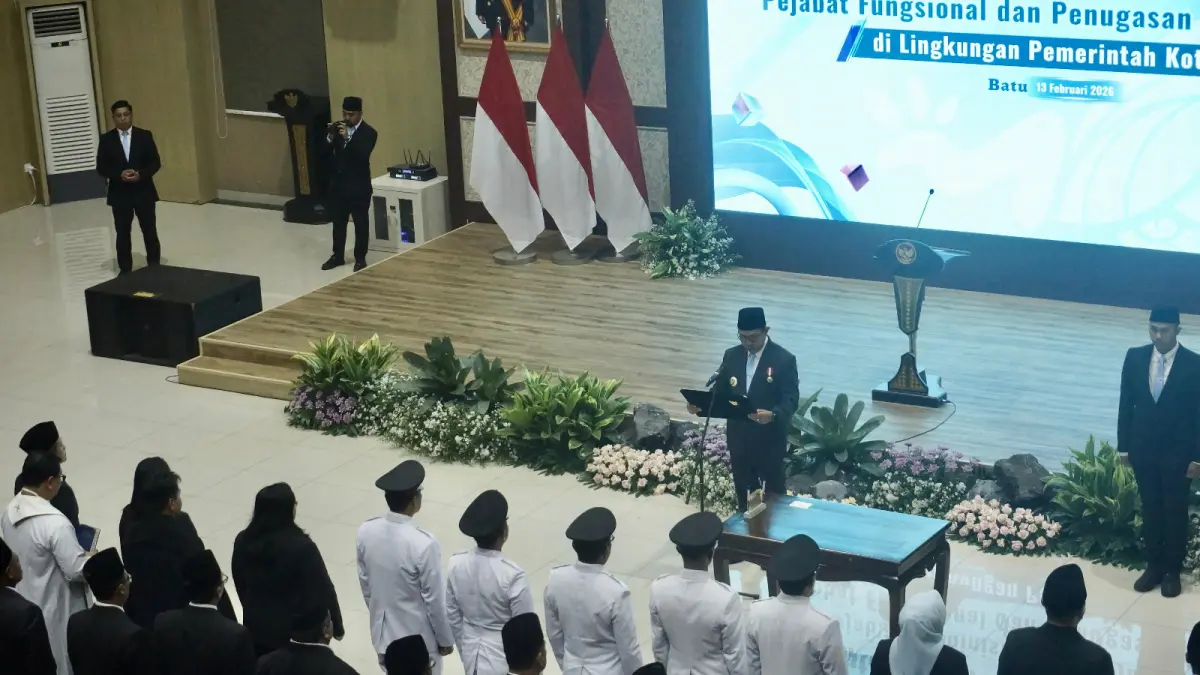 PELANTIKAN PEJABAT: Ratusan pejabat di lingkungan Pemkot Batu dimutasi beberapa waktu lalu. (RORI DINANDA BESTARI/RADAR BATU)