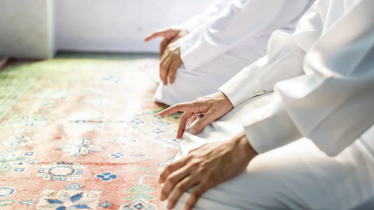 Ilustrasi Salat. Sumber: Magnific.