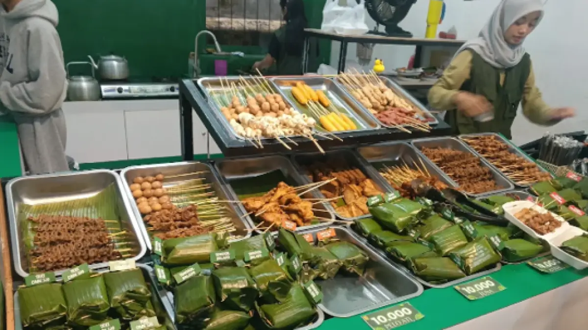 Nasi Bakar Sam Tole menjadi salah satu pilihan kuliner murah di Kota Batu dengan beragam varian isian yang menggugah selera. (Google Maps/Taromimimilk)