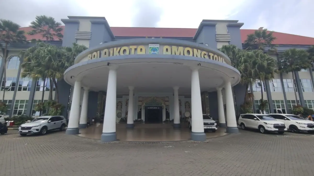 UNTUK UMUM: Salah satu Gedung Graha Pancasila Balai Kota Among Tani Batu boleh dipinjam untuk kegiatan masyarakat. (RORI DINANDA BESTARI/RADAR BATU)