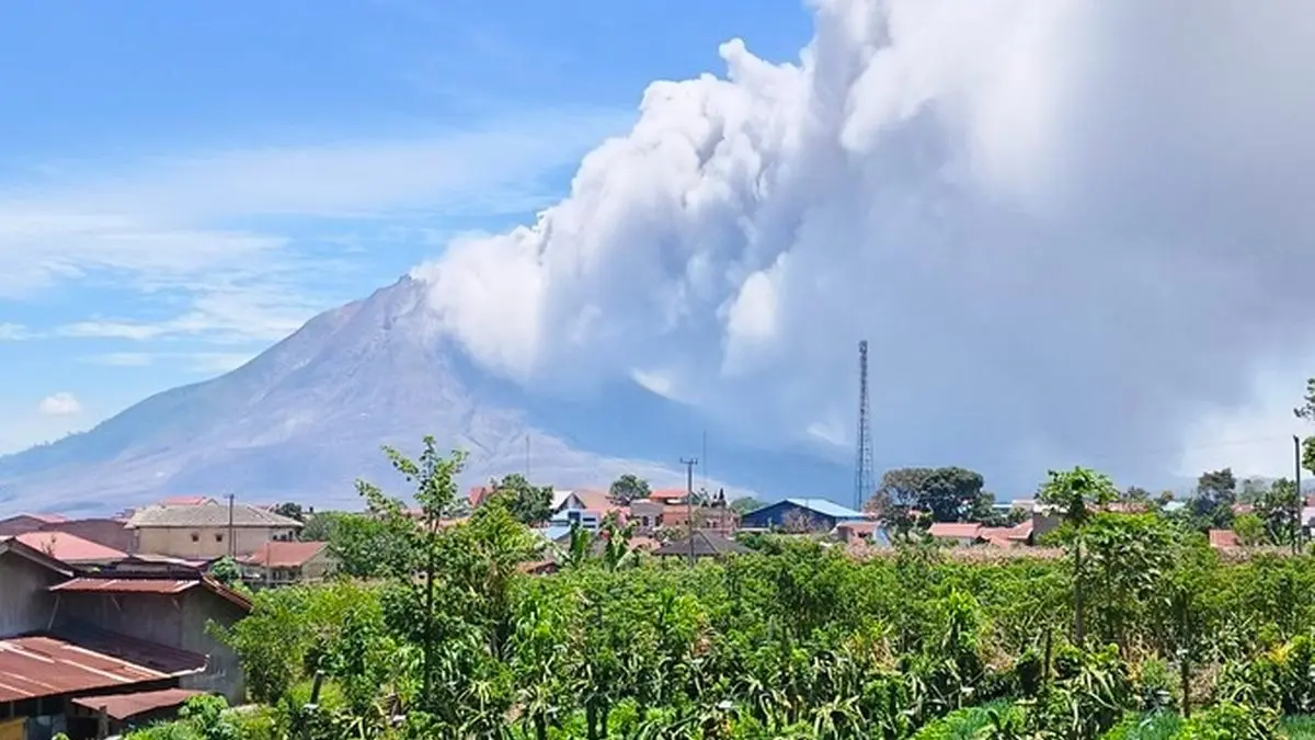 Ilustrasi Erupsi Gunung Berapi. Foto: Hendri Setiawan
