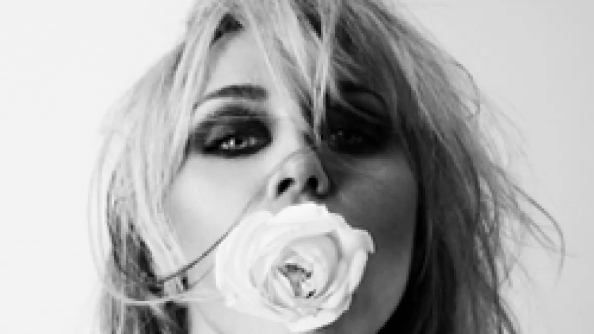 Miley - Bass Persuades (sc:Wikipedia)