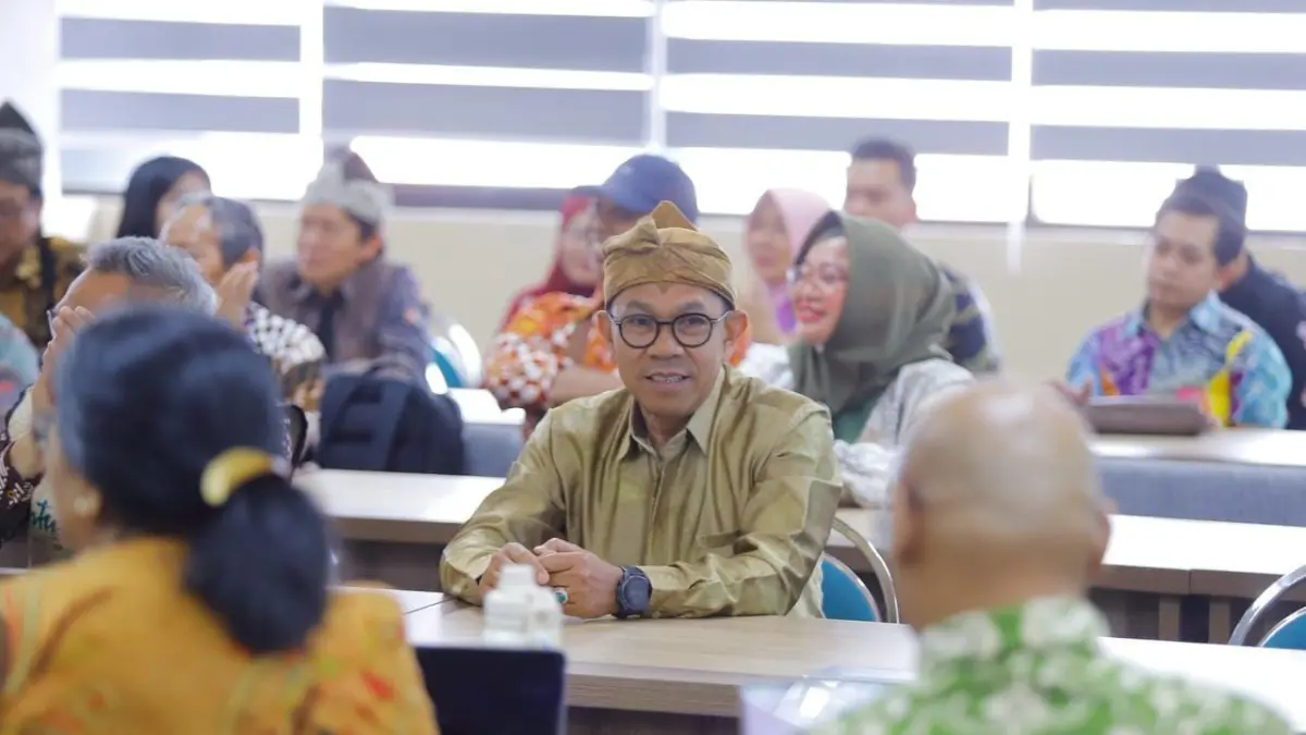 Wali Kota Batu Nurochman menjelaskan keunggulan sektor pertanian. (Prokopim Kota Batu)