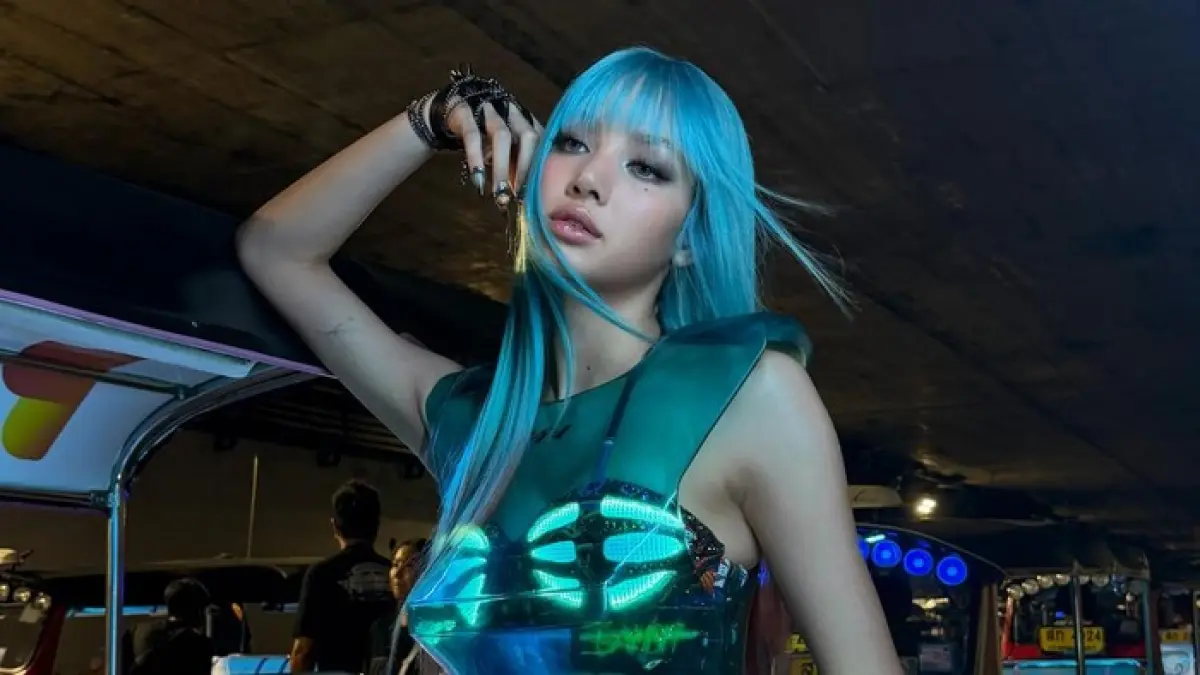 Lisa Blackpink pada mv SaWaDiKa (sc:detikcom)
