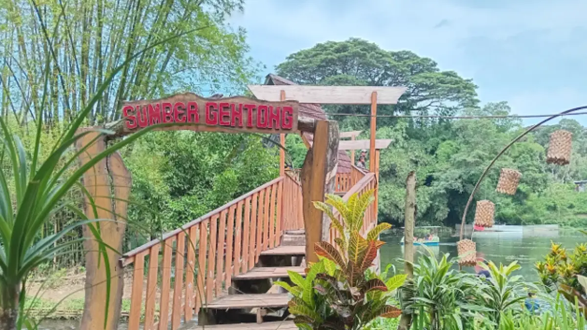 Sumber Gentong Pakis di Desa Tirtomoyo, Kabupaten Malang (Google Maps/Yuswa Istikomayanti)