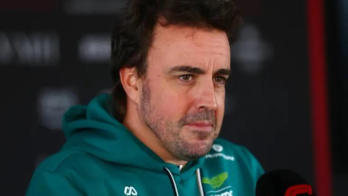 Fernando Alonso pada saat media day. Sumber: https://fotografias.lasexta.com/clipping/cmsimages02/2026/08/20/74C1DA99-92E8-4A10-8FC3-A72F0259B5DF/fernando-alonso-paises-bajos-2026_167.jpg?crop=5991,3369,x0,y266&width=1266&height=712&optimize=low&format=webply