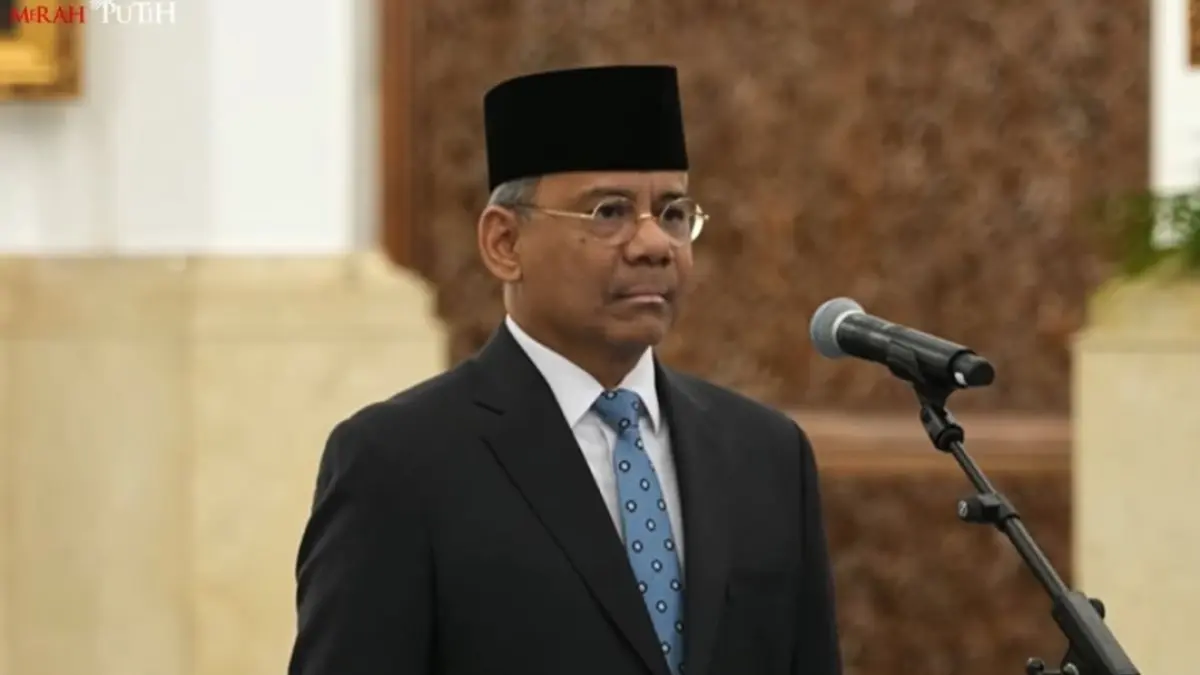 Suahasil Nazara saat mengikuti prosesi pelantikan di Istana Kepresidenan, Jakarta, usai ditunjuk sebagai Menteri Keuangan menggantikan Purbaya Yudhi Sadewa dalam perombakan (reshuffle) Kabinet Merah Putih. (Foto: Dok. Biro Pers, Media, dan Informasi Sekretariat Presiden via Fakta Nasional)