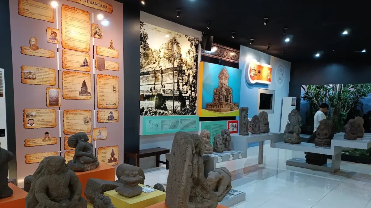 Museum Mpu Purwa di Kota Malang menyimpan berbagai peninggalan sejarah berupa arca, prasasti, dan artefak dari masa kerajaan Jawa kuno. (Google Maps/Dedi Irfan)