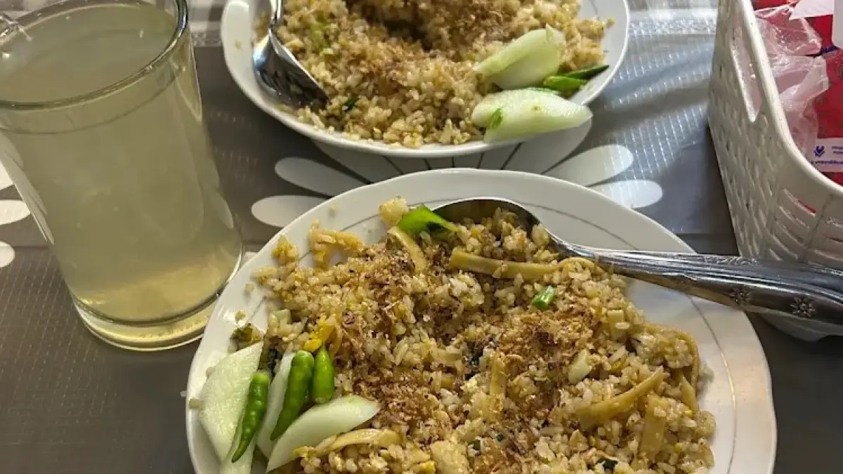 Nasi goreng anglo khas Kediri yang dapat ditemukan di Kota Batu. (Google Maps/Novi Fadhilah Rahma)