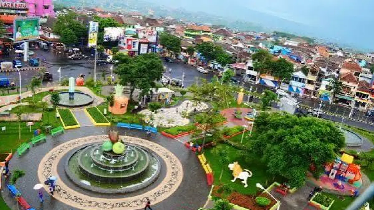 Suasana cerah di Kota Batu. Foto: Disway Malang