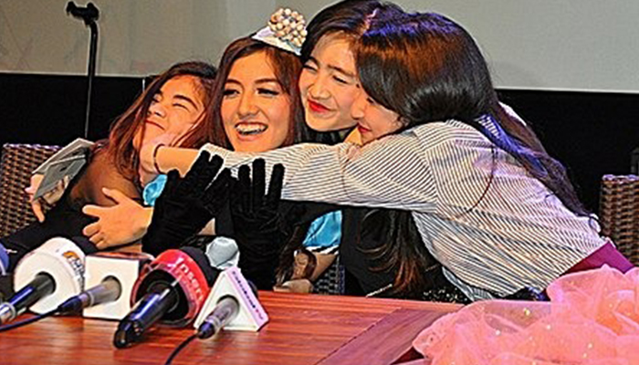 Kebersamaan Blink Saat Itu, Dari Kiri Ke Kanan : Sivia, Ify, Feby, Pricilia