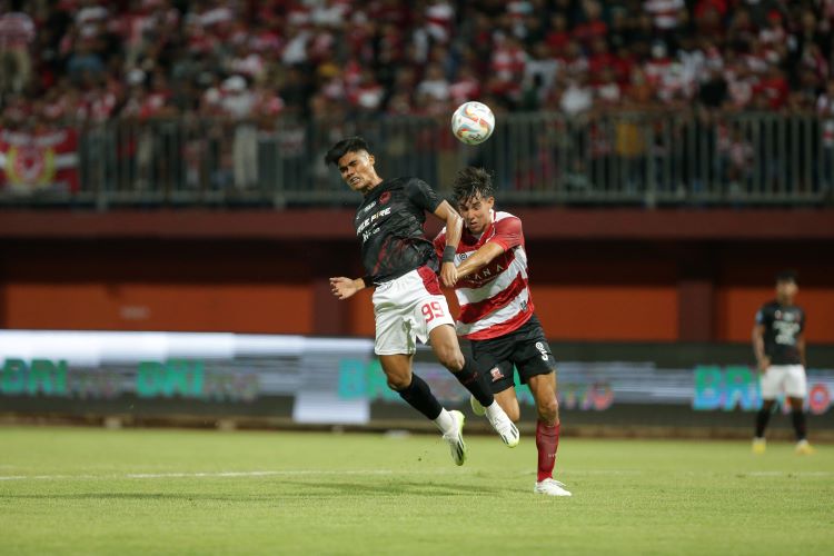 SERU: Laga Persis Solo melawan Madura United di putaran pertama Liga 1 2023/2024.