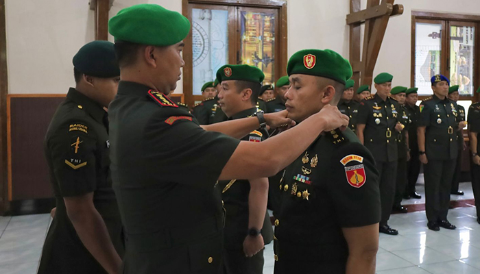 Foto: Sertijab posisi Dandim 0728/Wonogiri yang dipimpin Danrem 074/Warastratama Kolonel Inf Ali Akhwan di Aula Makorem 074/Warastratama Senin (4/12). (Pendim Wonogiri for Raso)