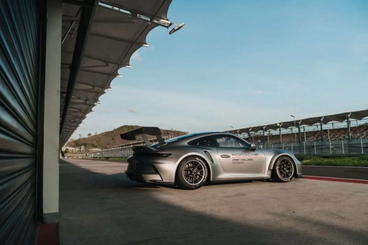 Mobil yang digunakan di ajang Porsche Sprint Challenge Indonesia di Sirkuit Mandalika pada 8-10 Desember 2023 (ANTARA/HO-Humas MGPA)