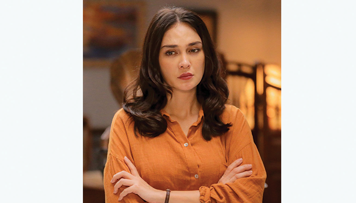 Foto Luna Maya Saat Shooting Film "Panggonan Wingit"