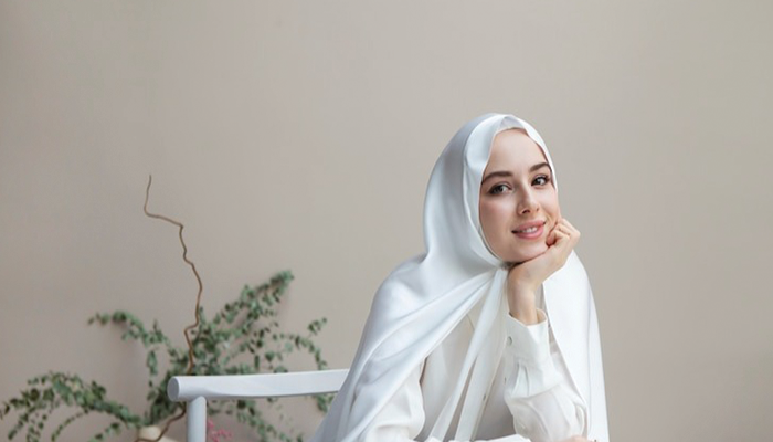 Wanita Muslim yang Cantik Berseri