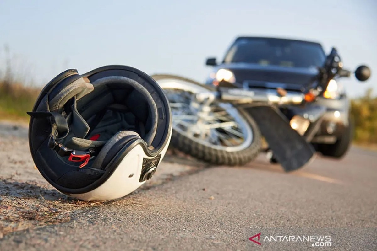 Ilustrasi - Kecelakaan sepeda motor di jalan. ANTARA/Shutterstock.