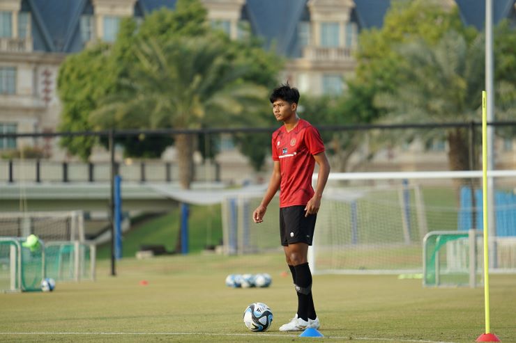 Pemain Persis Solo, Arkhan Kaka, saat menjalani pemusatan latihan (TC) bersama tim nasional U-20 di Qatar