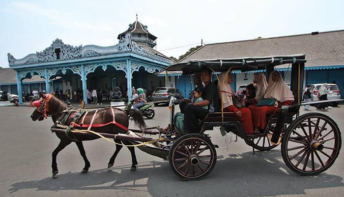 MOMEN AKHIR TAHUN: Keraton Kasunanan Surakarta menjadi salah satu jujugan favorite bagi wisatawan selain destinasi wisata lain di Kota Solo.