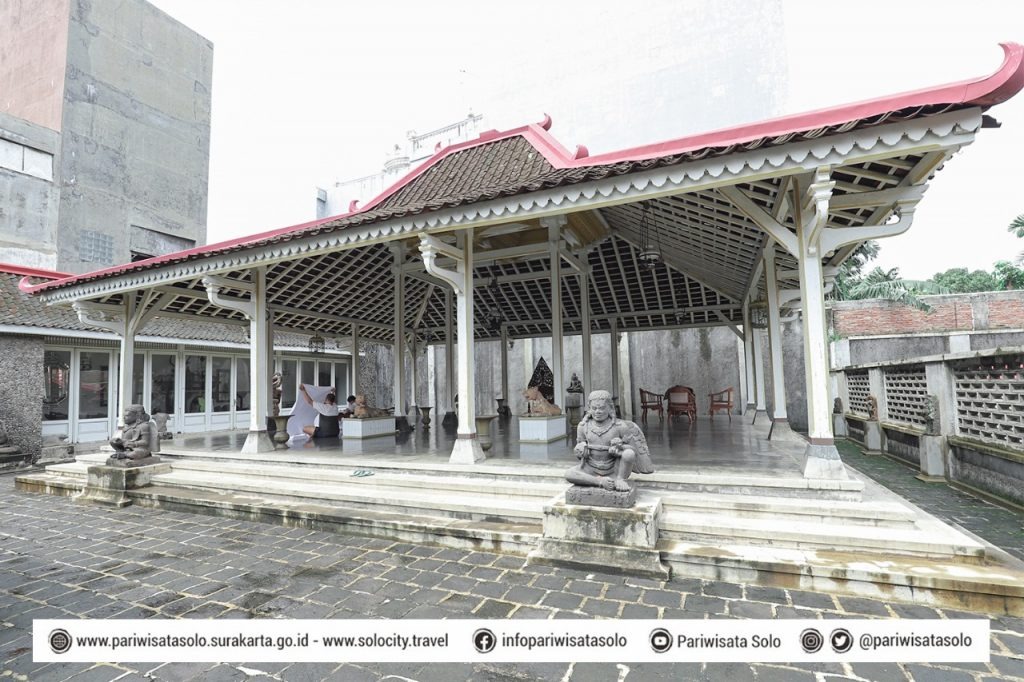 Potret Ndalem Hardjonegaran (DOK. PARIWISATASOLO.SURAKARTA.GO.ID)