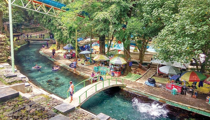 Suasana di Umbul Cokro
