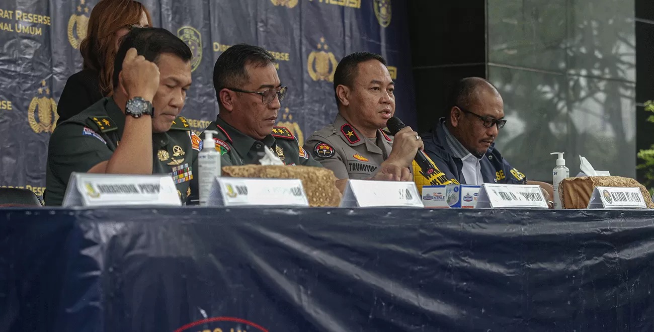 Dari kiri, Brigjen Kristomei Sianturi, Mayjen Eka Wijaya Permana, Brigjen Trunoyudo Wisnu Andika, dan Kombes Wira Satya Triputra di Mapolda Metro Jaya, Jakarta, Rabu (10/1). (SALMAN TOYIBI/JAWA POS)