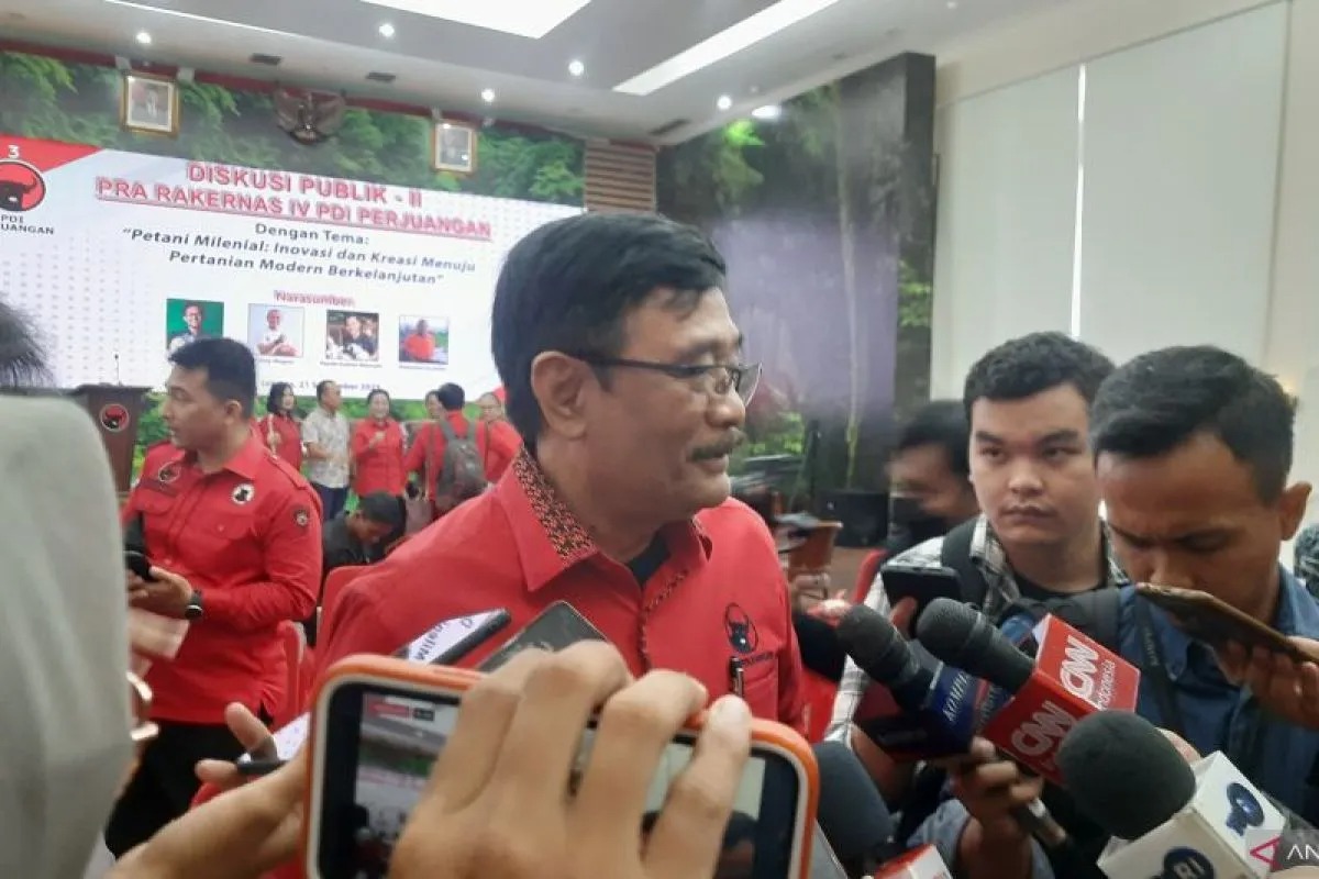 Ketua DPP PDIP Bidang Ideologi dan Kaderisasi Djarot Saiful Hidayat (ANTARA/Narda Margaretha Sinambela)
