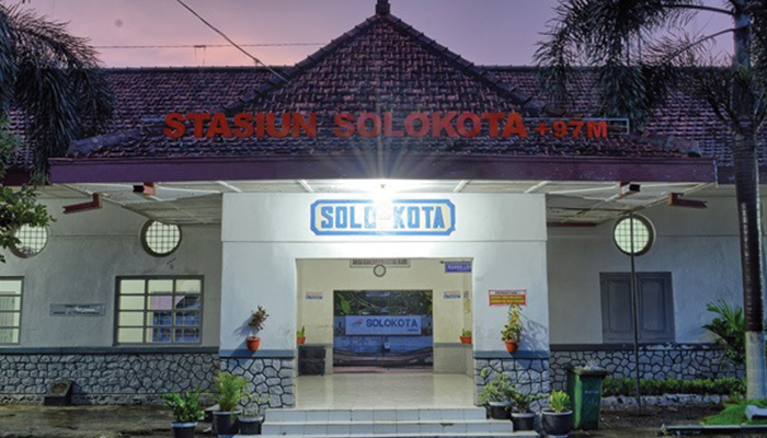 Tampak depan Stasiun Solo Kota