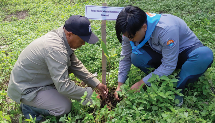 Arkapala UT Surakarta Lakukan Penanaman Pohon Guna Hijaukan Bumi