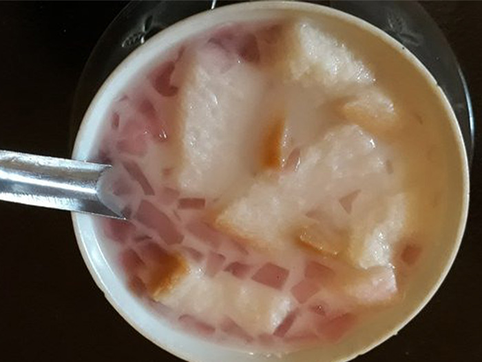 Foto wedang asle, salah satu kuliner malam di Kota Solo (TWITTER / AS_WRTM)