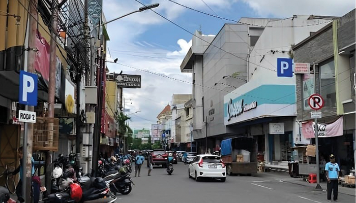 Suasana di Jl Radjiman