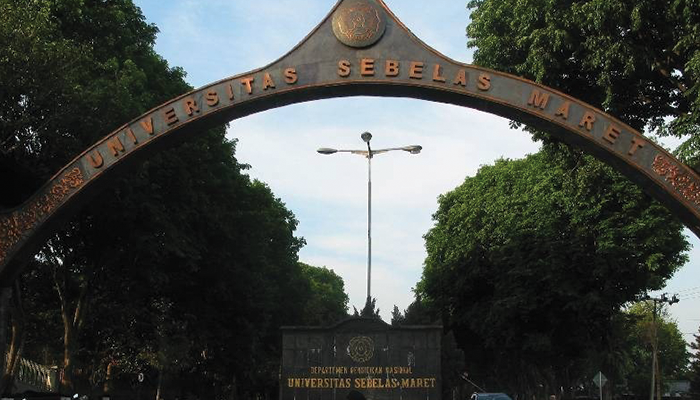 Gapura Universitas Sebelas Maret (UNS) Surakarta