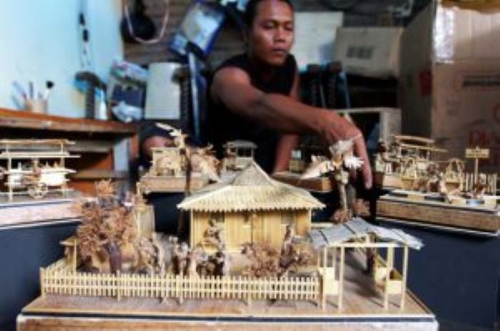 Bentuk karya dari diorama bambu (DOK. PEMERINTAH KOTA SOLO)