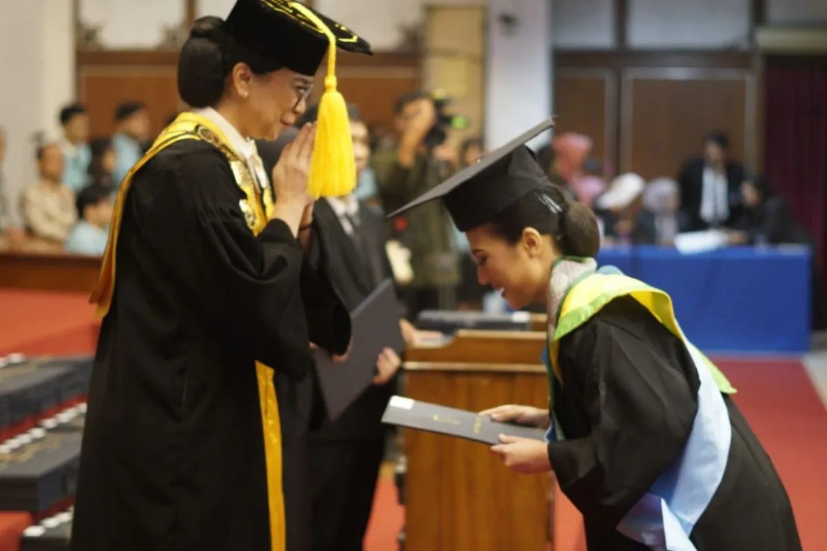 Wisuda UNS di Solo, Jawa Tengah, Sabtu (27/1/2024). (ANTARA/HO-UNS)