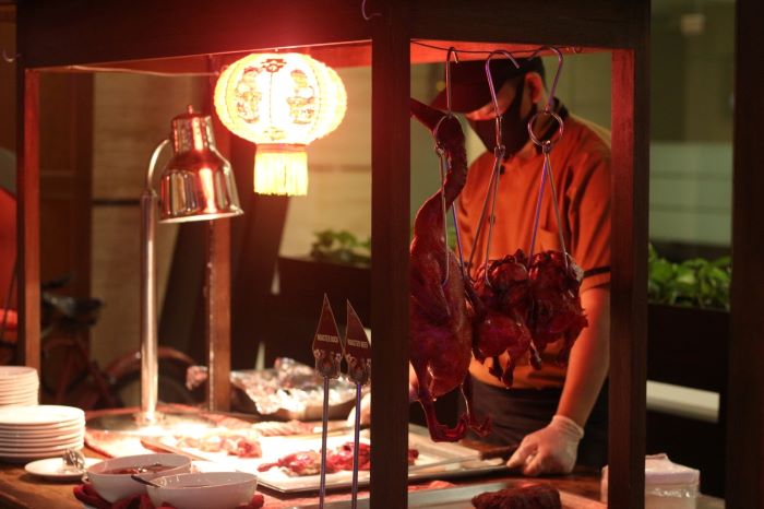 Solo Paragon Hotel & Residences menyajikan santap malam perayaan malam Tahun Baru Imlek dengan mengusung tema &ldquo;Chinese New Year BBQ Dinner &ndash; Year of The Dragon&rdquo; (SOLO PARAGON MALL)