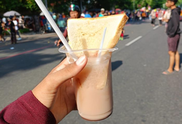 Potret salah satu minuman legendaris di Kota Solo, es kapal (SOLOBALAPAN.COM)