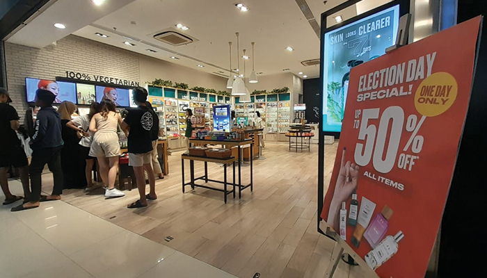 Mall di Solo Gelas Diskon Besar-besaran Saat Pemilu 2024