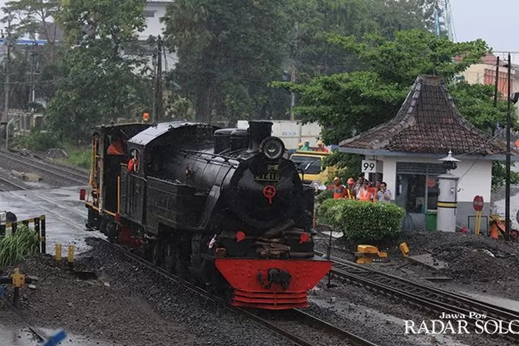 Kereta Uap Jaladara menjadi salah satu wisata ramah anak rekomendasi di Solo (DOK. RADAR SOLO)