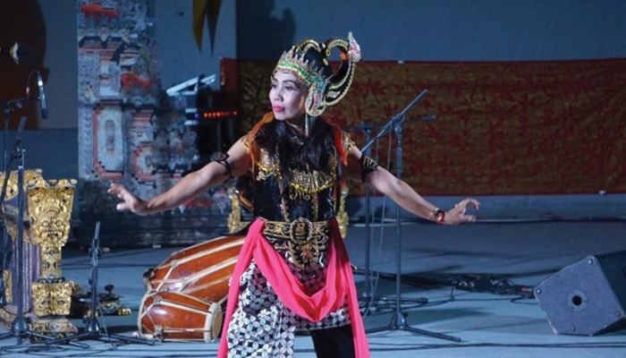 Penari Gambir Anom Khas Kota Solo