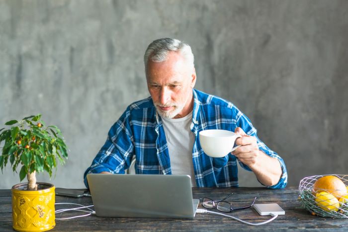 Ada tips aman mengonsumsi kopi bagi penderita tekanan darah tinggi yang bisa disimak warga Solo Raya (FREEPIK))