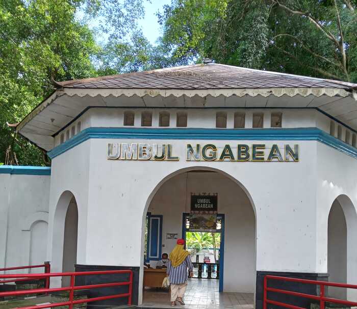 Umbul Ngabean, salah satu wisata kolam bersejarah yang tidak jauh dari Kota Solo. (DOK. PRIBADI/Tricia Margareta)
