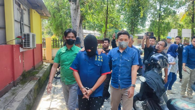 Pelaku BS yang malakukans aksi tak senonoh ke biduan di Sragen akhirnya diamankan (AHMAD KHAIRUDIN/ RADAR SOLO)