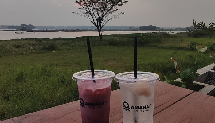 View Waduk Cengklik dari Amanat   Coffee.