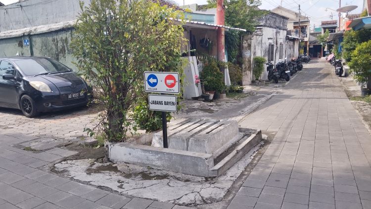Makam Jabang Bayen disebut-sebut menyimpan sejumlah misteri seperti kemampuan dalam menyembuhkan penyakit (DOK.PRIBADI/ CINTIA YULIANI)