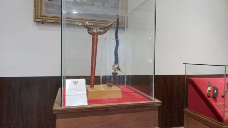 Keris Kyai Tenggara milik Presiden Jokowi yang tersimpan di Museum Keris Nusantara yang ada di Solo (DOK. PRIBADI/ TRICIA MARGARETA)