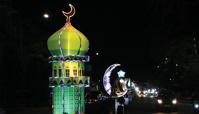 Solo Light Festival dan Kampung Ramadhan digelar meriah di sepanjang kawasan Gladak-Pasar Gede, kemarin malam (11/3).